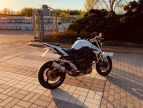 Suzuki GSR