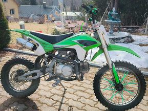 X-Motos Dirt Bike
