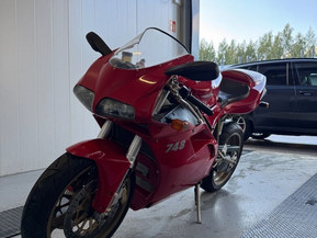 Ducati 748