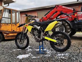 Suzuki RM-Z