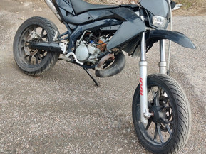 Aprilia SX