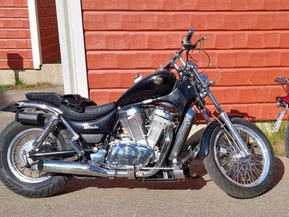 Suzuki Intruder