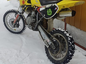 Suzuki RM