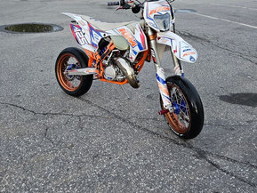 KTM 125