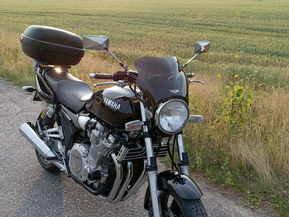 Yamaha XJR