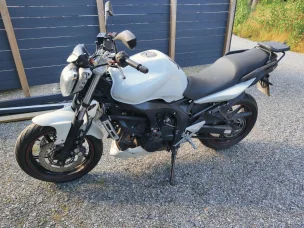 Yamaha FZ6