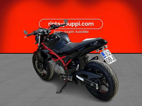 Suzuki SFV 650 Gladius