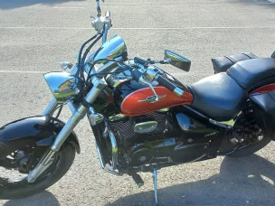 Suzuki Intruder