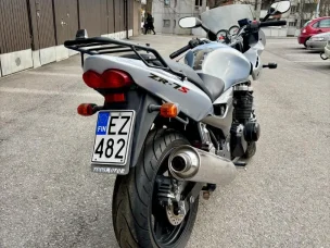 Kawasaki ZR-7S