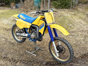 Suzuki RM