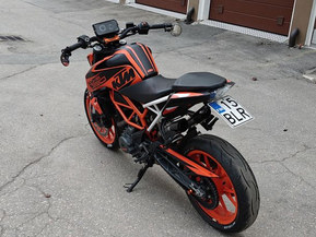 KTM 390