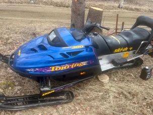 Ski-Doo Touring