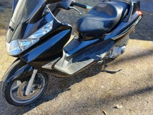 Piaggio X8
