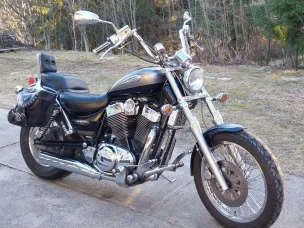 Suzuki VS