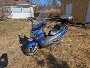 Piaggio X9