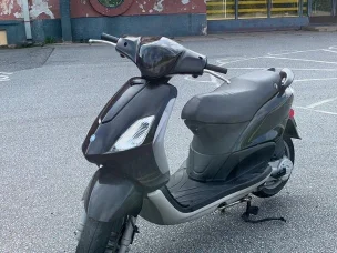 Piaggio Fly