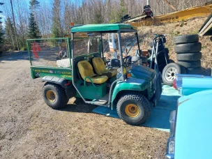 John Deere Gator