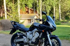 Yamaha FZ6-S