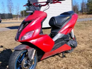 Aprilia SR