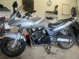 Kawasaki ZR-7S