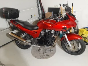 Kawasaki ZR-7S