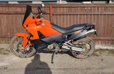 KTM 990