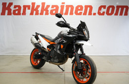 KTM 890