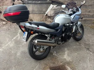 Kawasaki ZR-7S