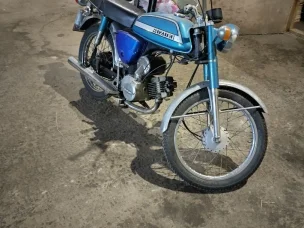 Suzuki A100