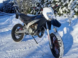 Aprilia SX