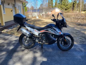 KTM 790