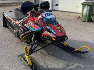 Ski-Doo RS