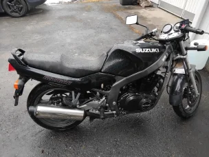 Suzuki GS