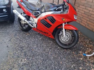 Suzuki RF