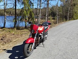 Kawasaki ZR-7S