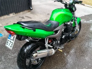 Kawasaki ZR-7S