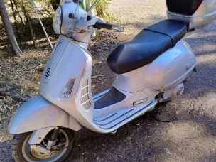 Vespa Granturismo