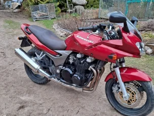 Kawasaki ZR-7S
