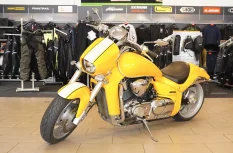 Suzuki Intruder