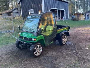 John Deere Gator
