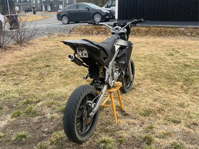 Aprilia SX