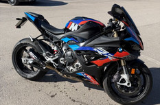BMW S