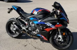 BMW S