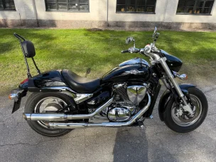 Suzuki Intruder
