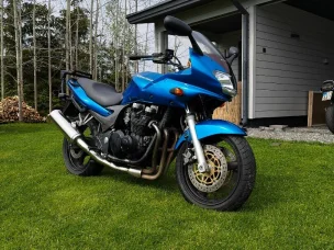 Kawasaki ZR-7S