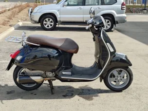 Vespa GTS