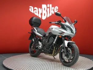 Yamaha FZ6-S