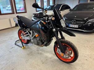 KTM 950