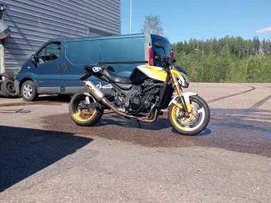 Kawasaki ZX-12R