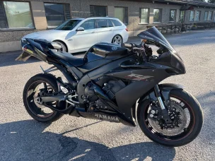 Yamaha YZF-R1